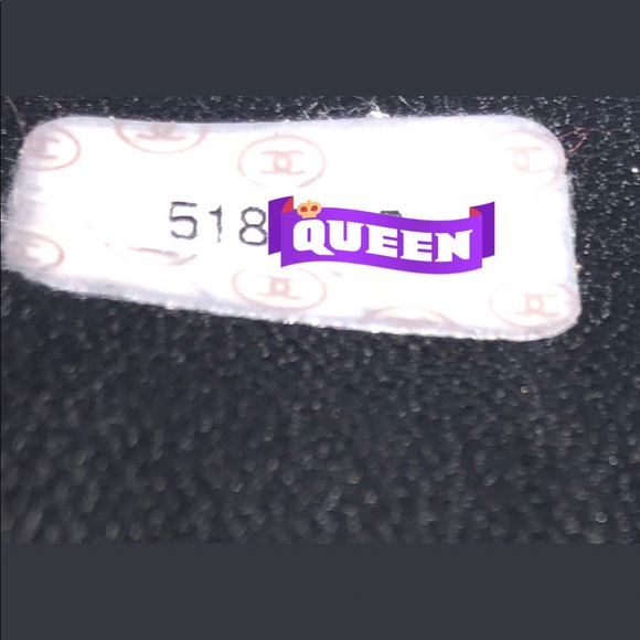 Authentic CHANEL Caviar Quilted Mini Square Flap! - Picture 6 of 8